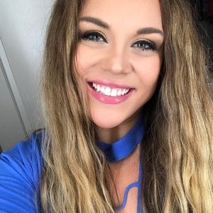 Meet your Posher, Brittney